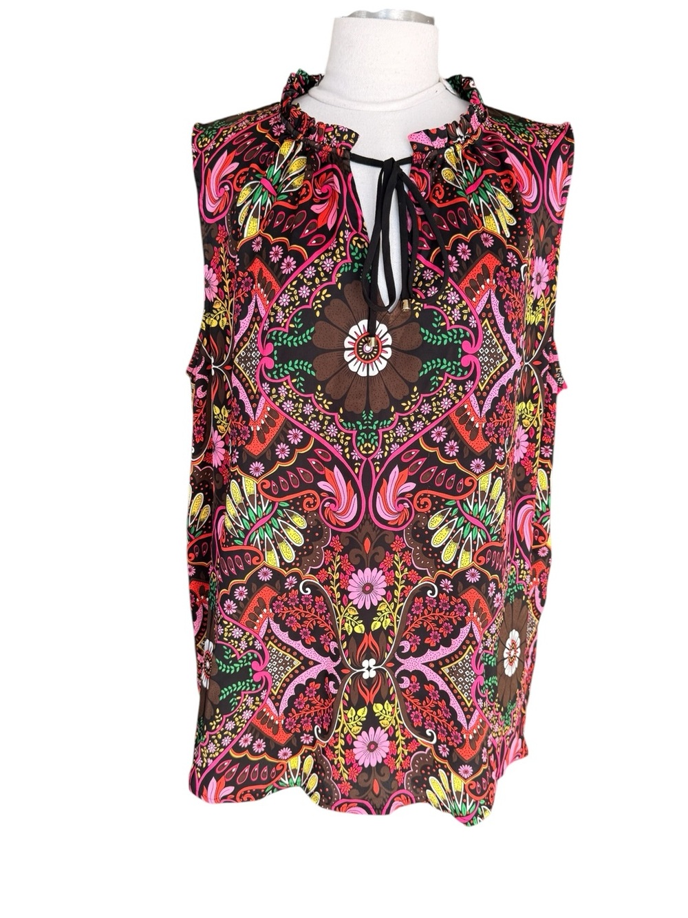 TINA TURK SLEEVELESS KEYHOLE FRONT FLIRAL PRINT TOP NEW TAGS XXL